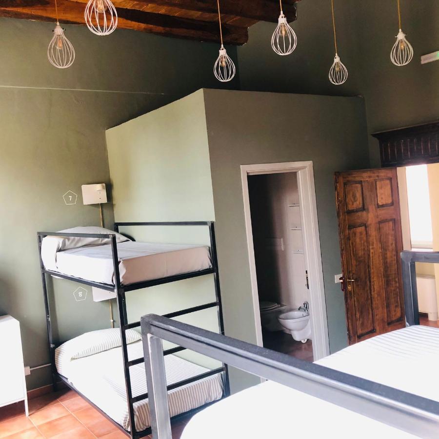 Casa Conte Rosso Hostel Авиляна Екстериор снимка