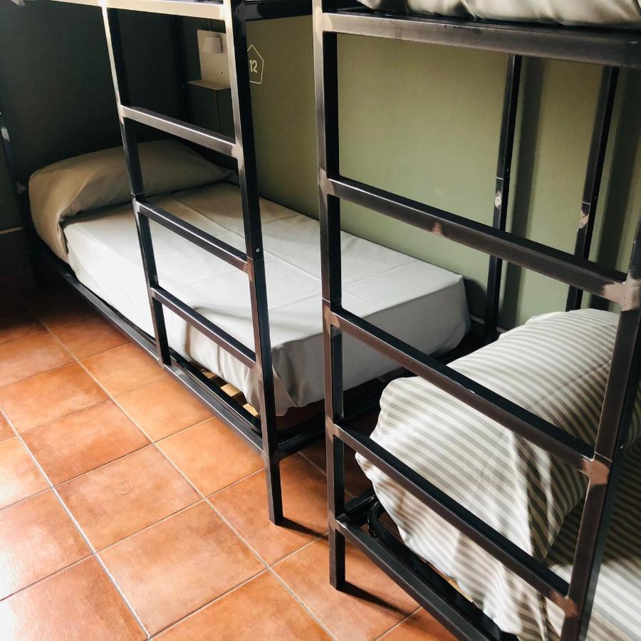 Casa Conte Rosso Hostel Авиляна Екстериор снимка