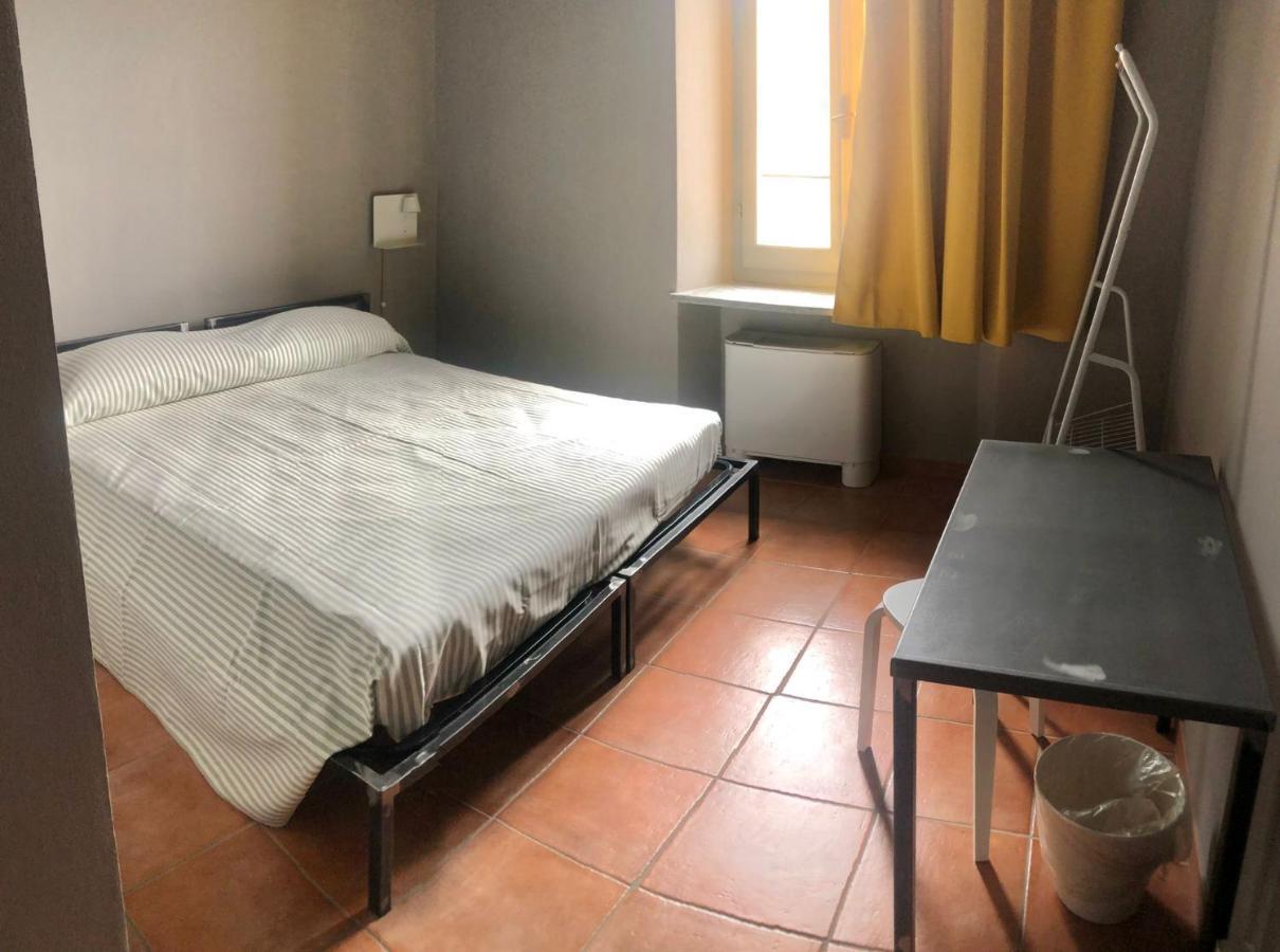 Casa Conte Rosso Hostel Авиляна Екстериор снимка