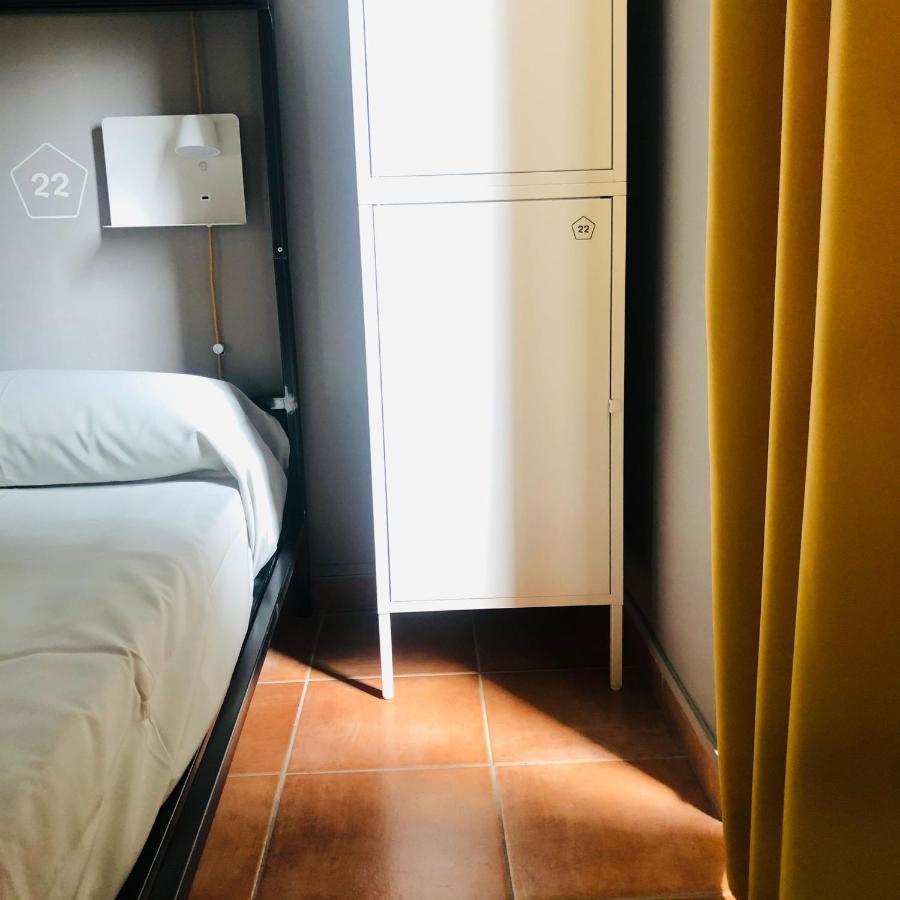 Casa Conte Rosso Hostel Авиляна Екстериор снимка