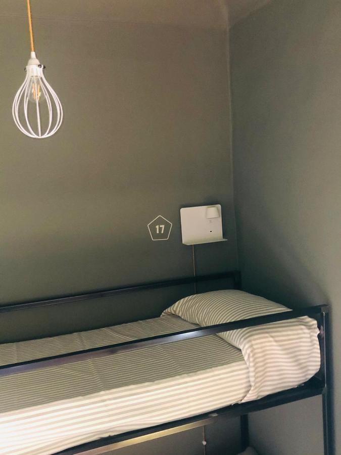Casa Conte Rosso Hostel Авиляна Екстериор снимка